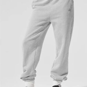 ALO Accolade sweatpant -heather gray NWT sz M